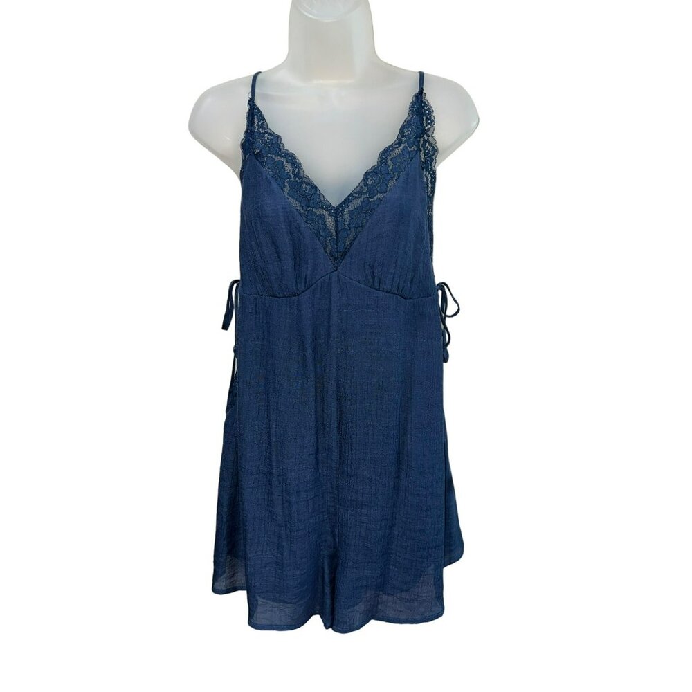 NWT Listicle Ladies Lace Trim Fully Lined Romper Size Medium